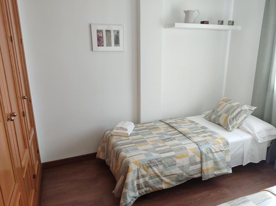Ayala Beach Apartment Malaga Exterior photo