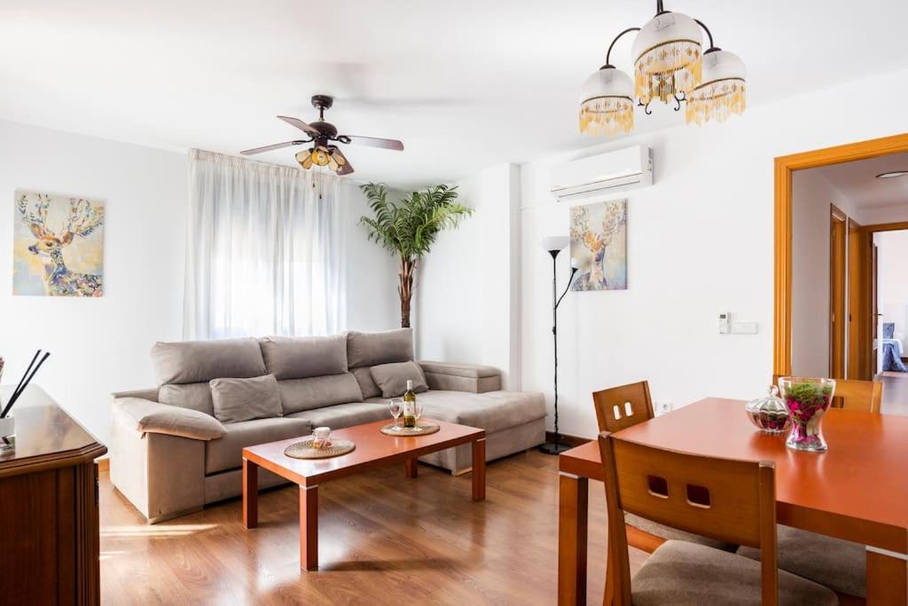 Ayala Beach Apartment Malaga Exterior photo
