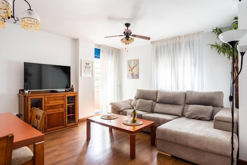 Ayala Beach Apartment Malaga Exterior photo